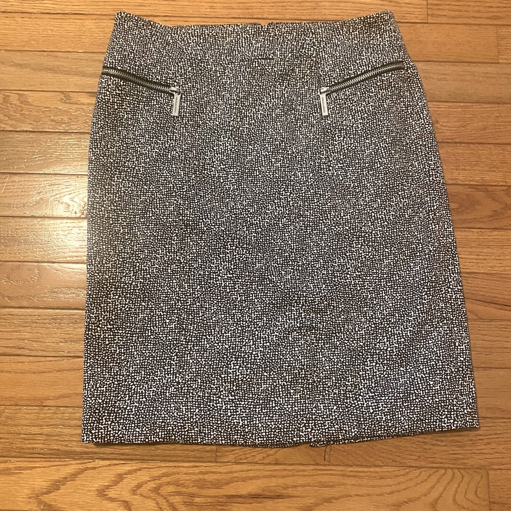 The Cutest EVER Michael Kors Skirt - Size 6